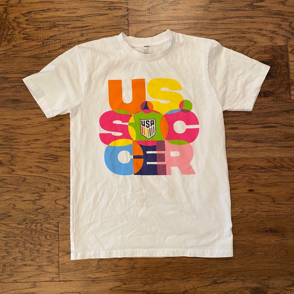 US Soccer Mens Small White Graphic T-Shirt Multi-Color Rainbow Crest Cotton Tee